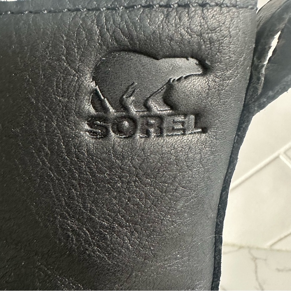 Sorel Black Winter Boots with Shearling - Picture 4 of 5
